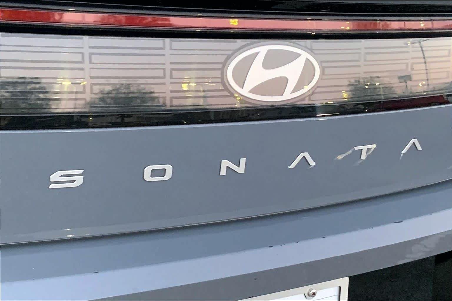 Used 2024 Transmission Blue Hyundai SEL image 27