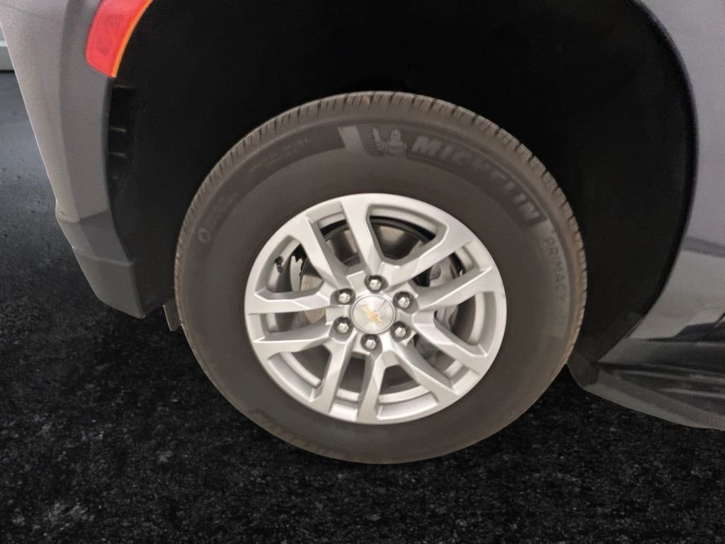 Used 2024 Gray Chevrolet LS image 27