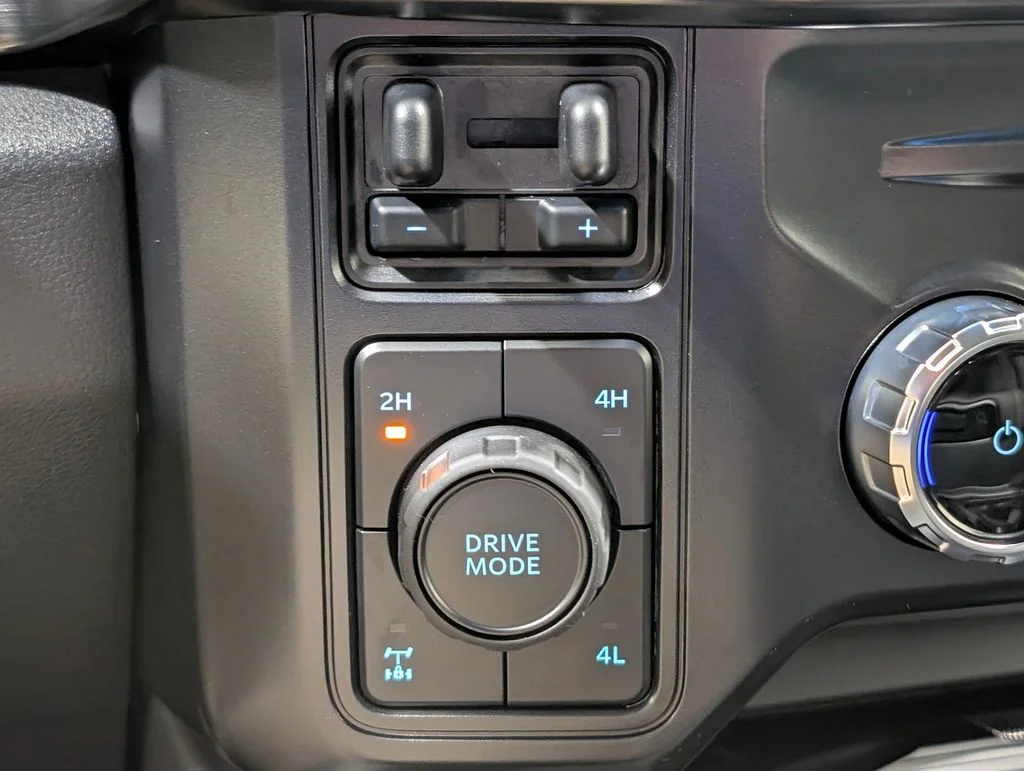 New 2026 Avalanche Ford F-250® Lariat® image 7