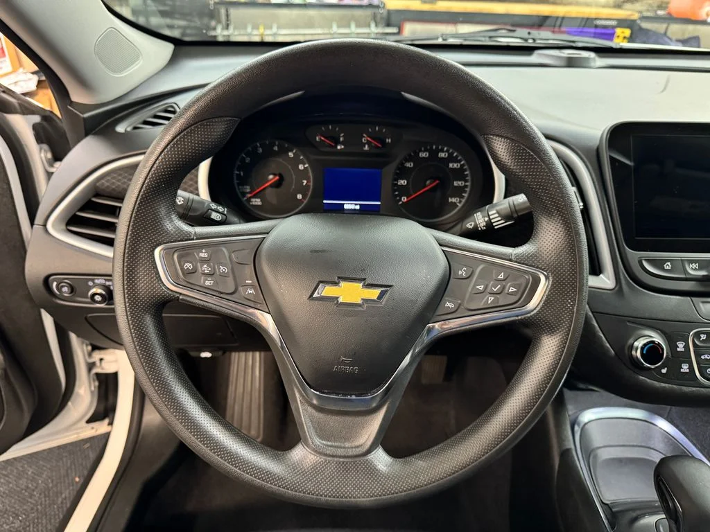 Used 2023 White Chevrolet LT image 18