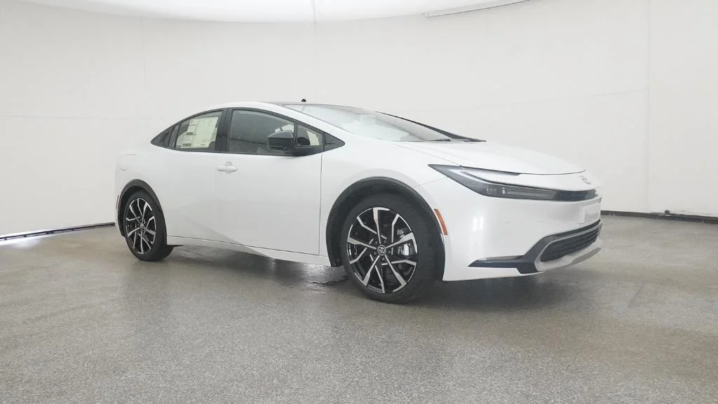New 2026 Wind Chill Pearl Toyota XSE Premium image 20