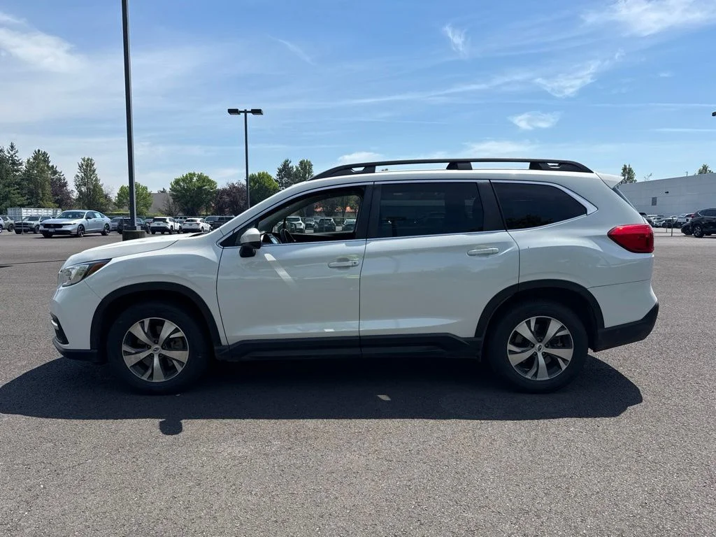 Used 2022 Crystal White Pearl Subaru Premium image 4
