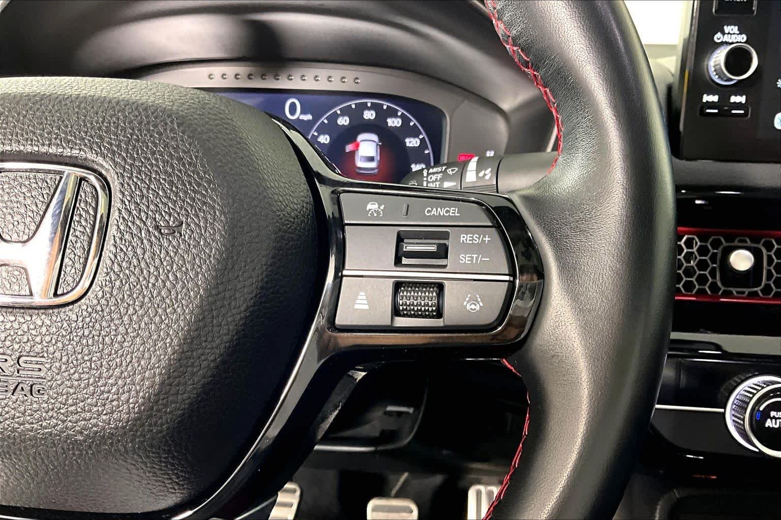 Used 2025 Urban Gray Pearl Honda  image 23