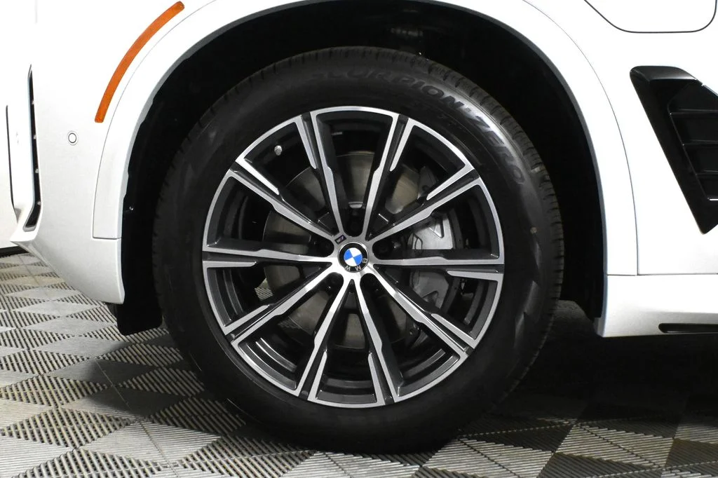 Used 2026 White BMW xDrive50e image 12