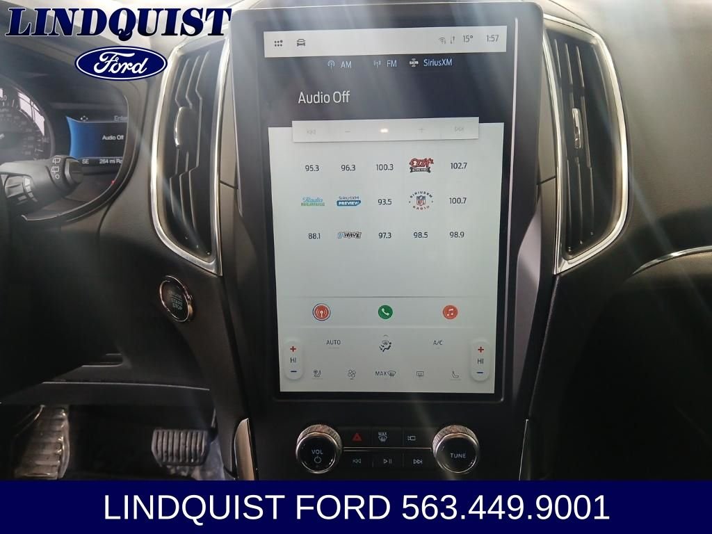 2024 Ford Edge Titanium - Photo 16