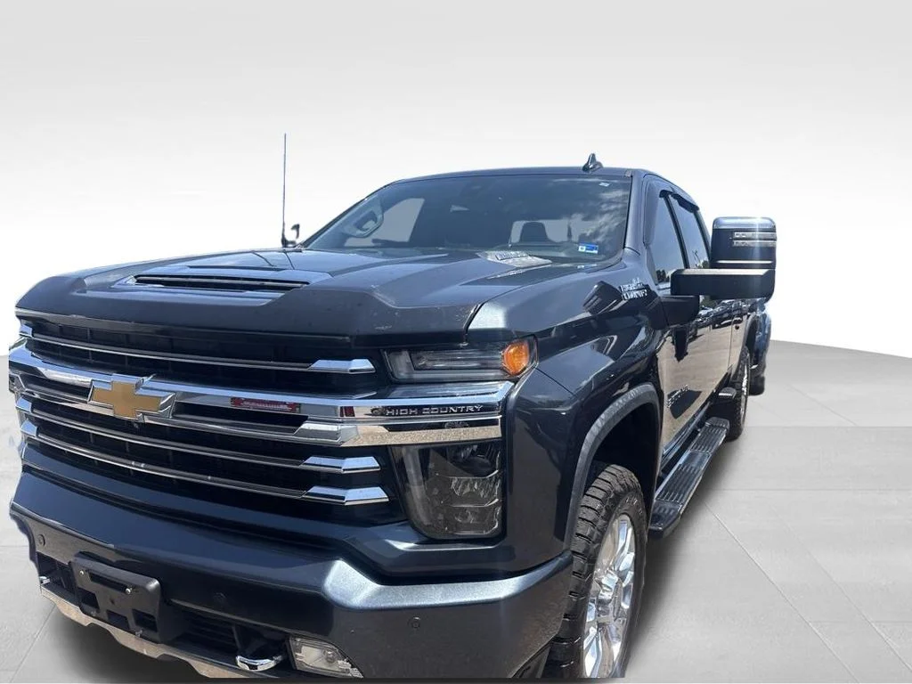 Used 2020 Gray Chevrolet High Country image 2