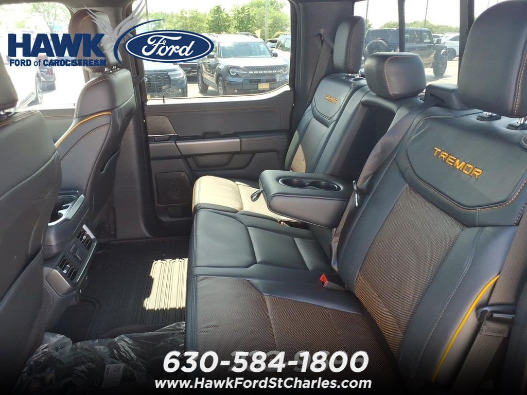 Used 2025  Ford Tremor image 28