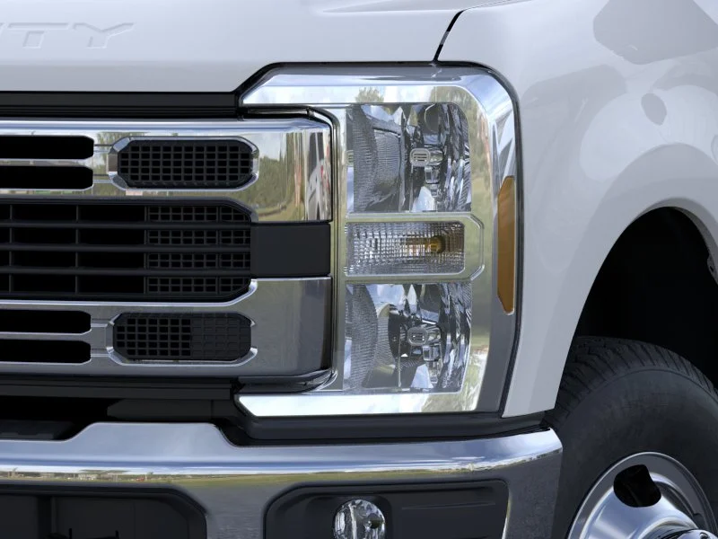 New 2026 Oxford White Ford F-350® XLT image 18