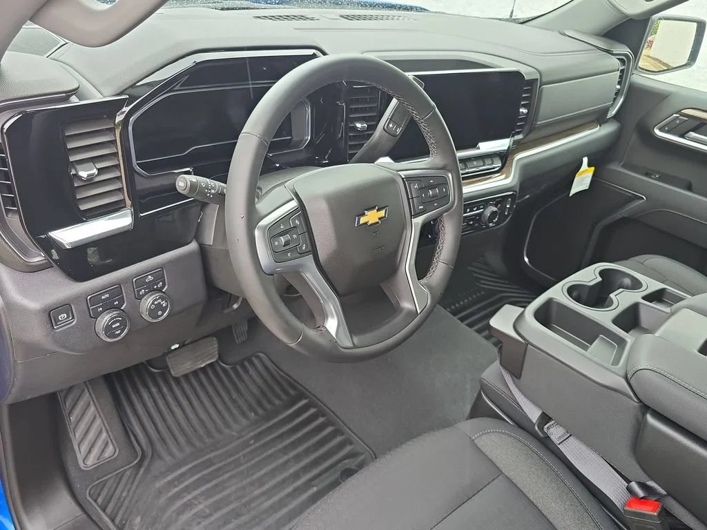 2025 Chevrolet Silverado 1500 LT - Photo 10
