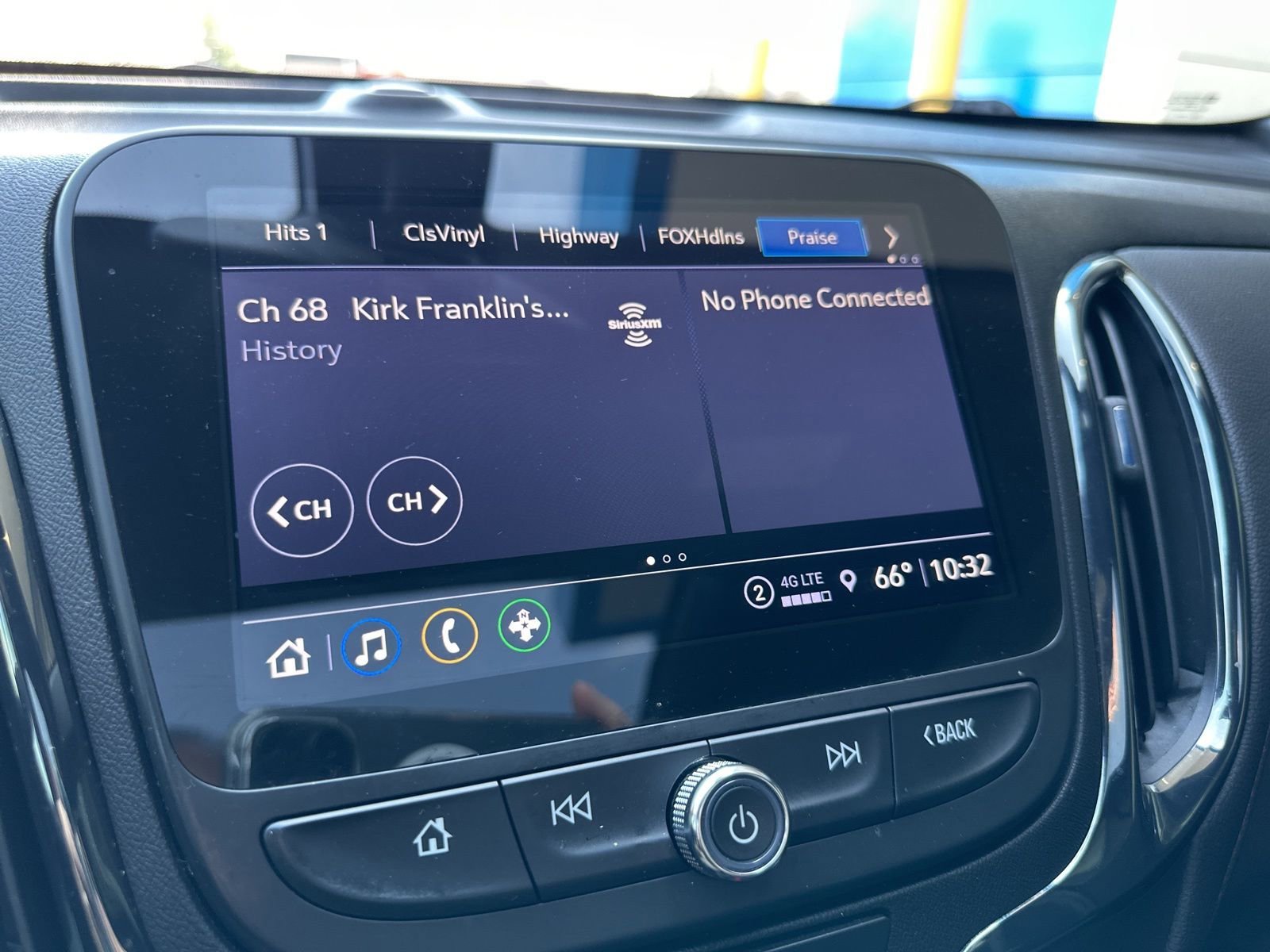Used 2024 Lakeshore Blue Metallic Chevrolet RS with Safety and Technology Package - Panoramic Sunroof image 22
