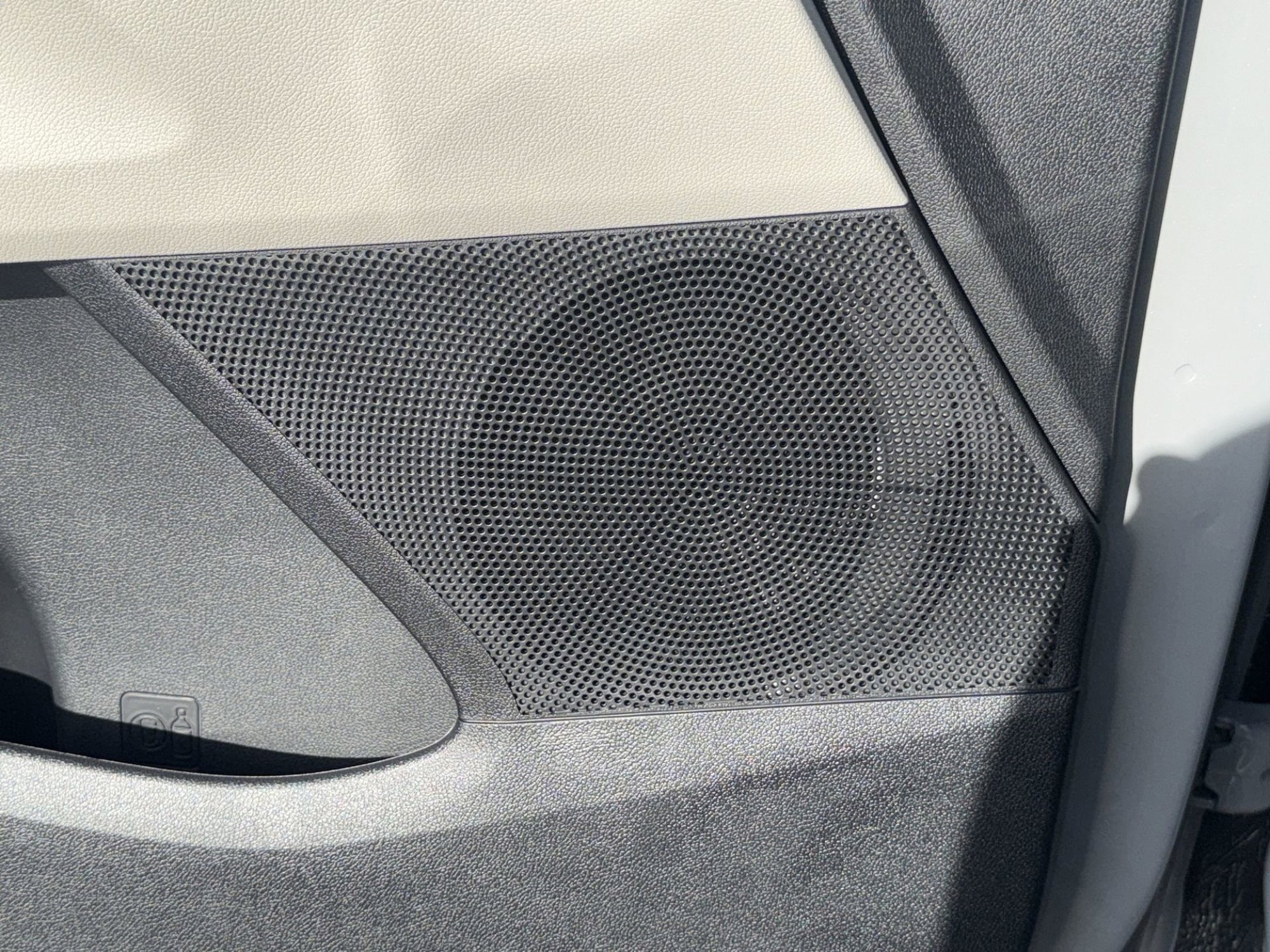 New 2026 Wolf Gray Kia S image 17