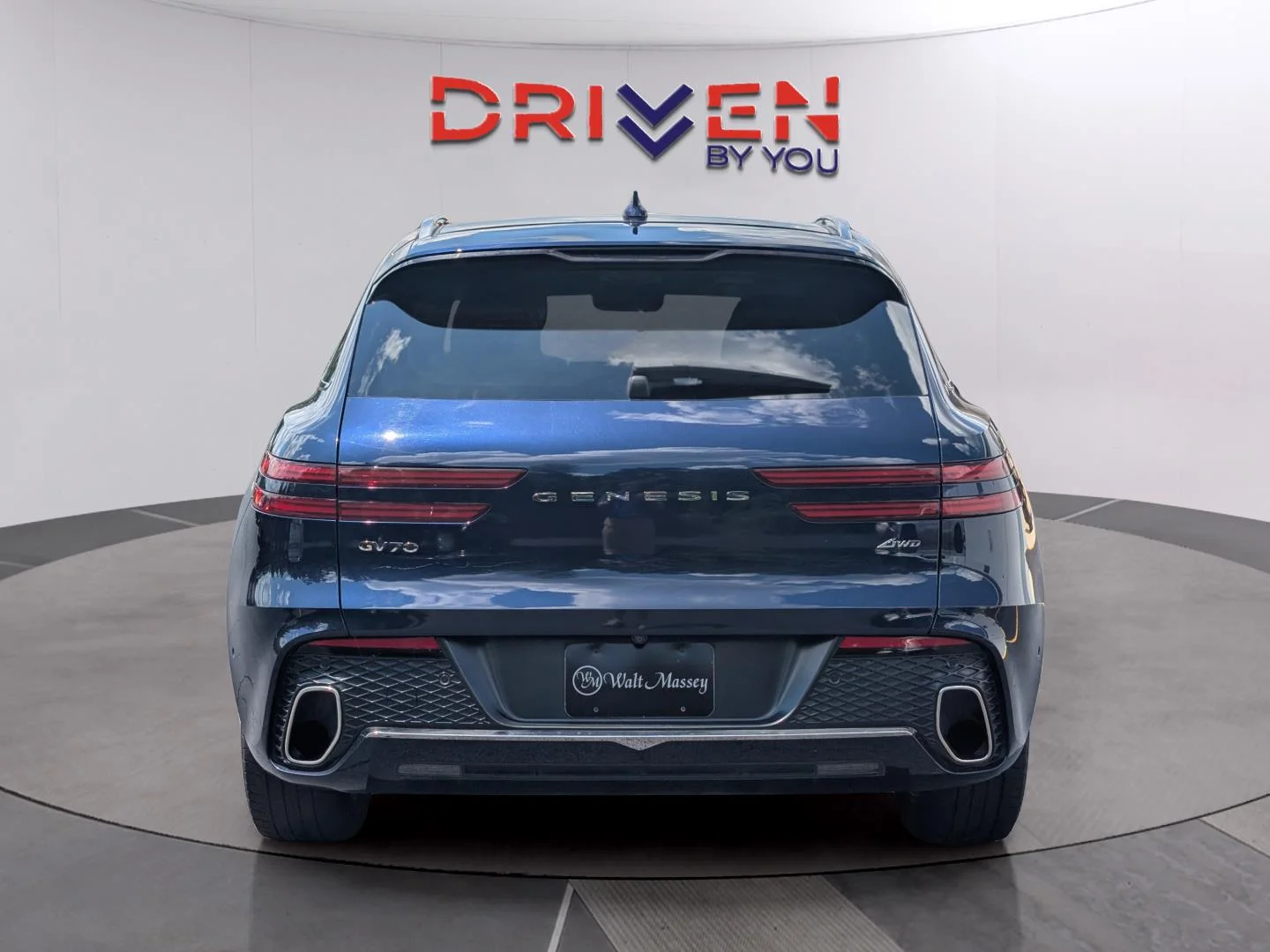 Used 2022 Adriatic Blue Genesis 2.5T image 4