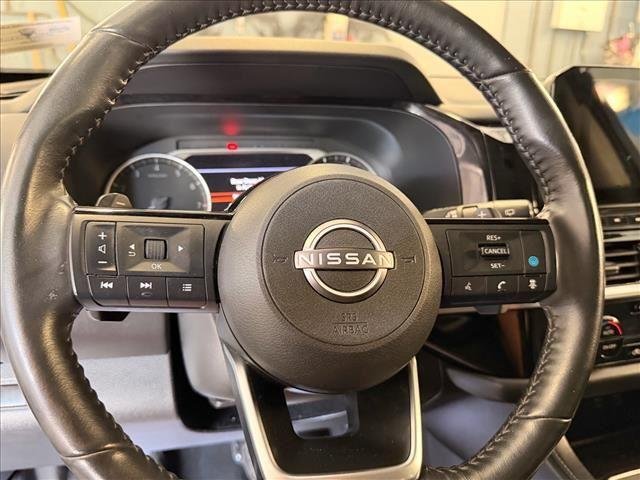 Used 2023 Super Black Nissan SL image 14