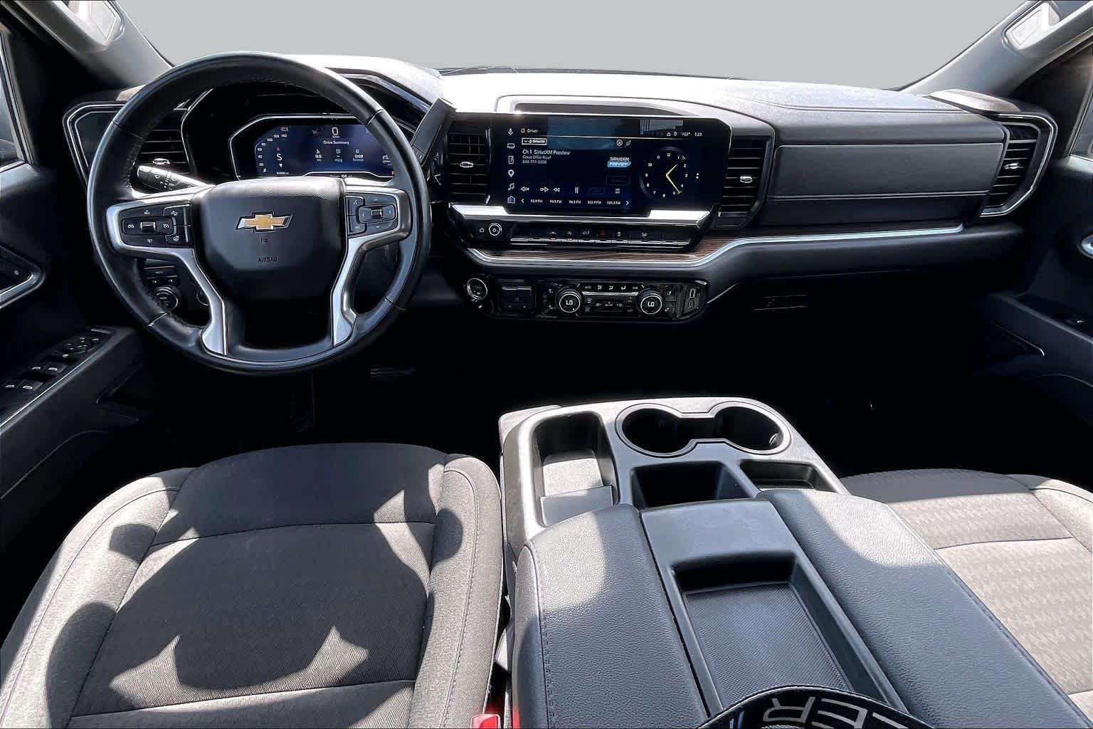 Used 2025 Cypress Gray Chevrolet LT image 14