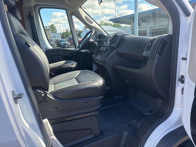 Used 2018 Bright White Clearcoat Ram Low Roof image 9