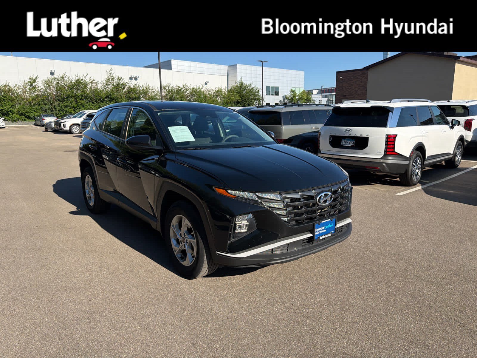 Certified Used 2024 Black Pearl Hyundai SE image 1
