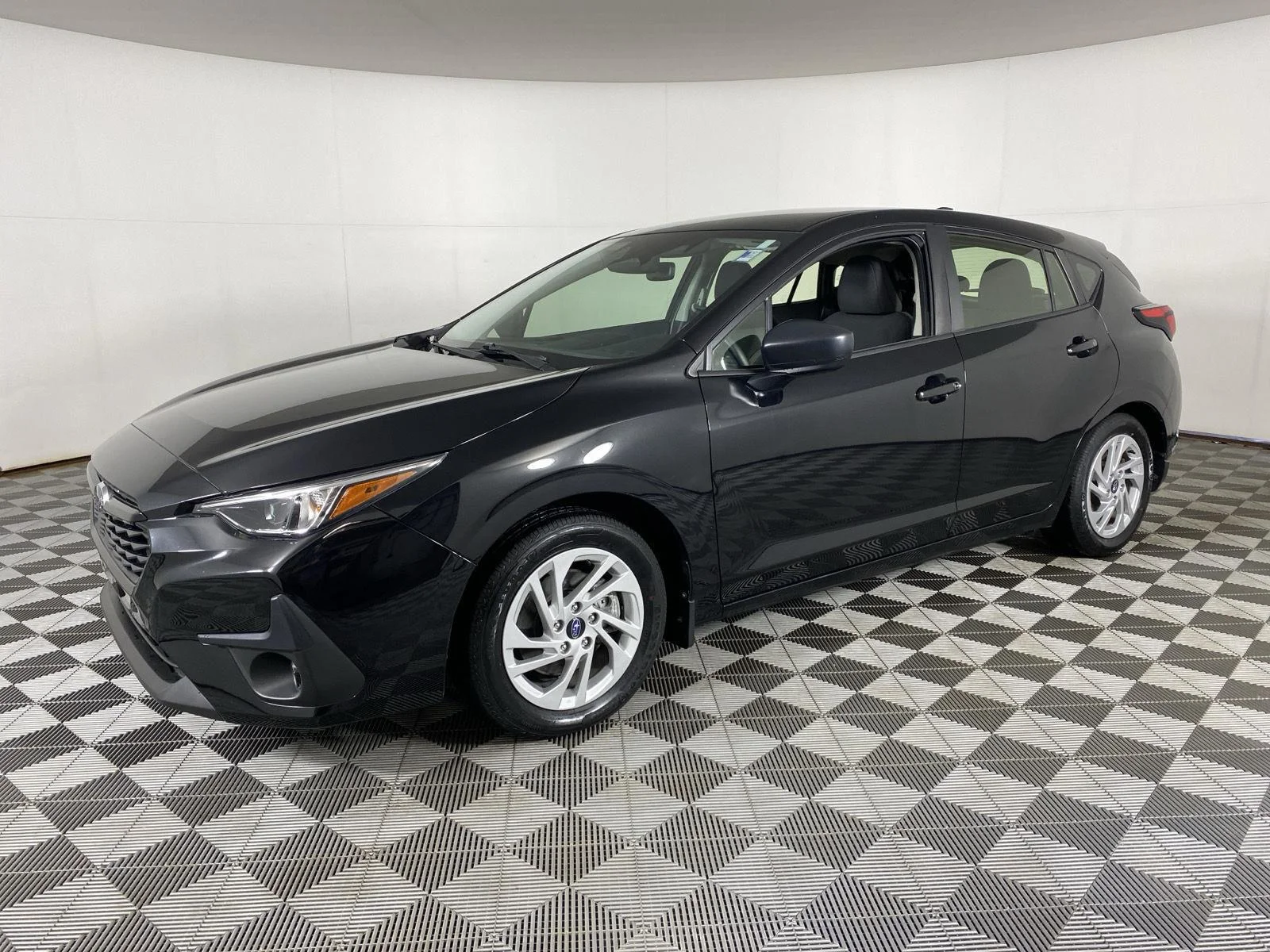 Used 2024 Crystal Black Silica Subaru  image 3