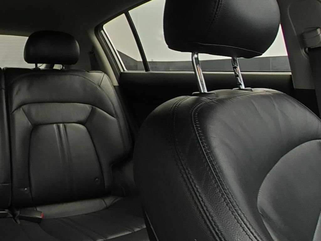 Used 2016 Silver Kia EX image 11