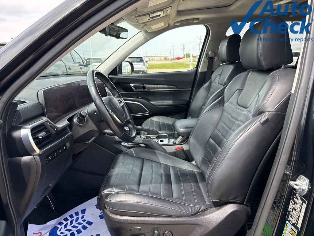 Used 2023 Black Kia SX-Prestige image 9