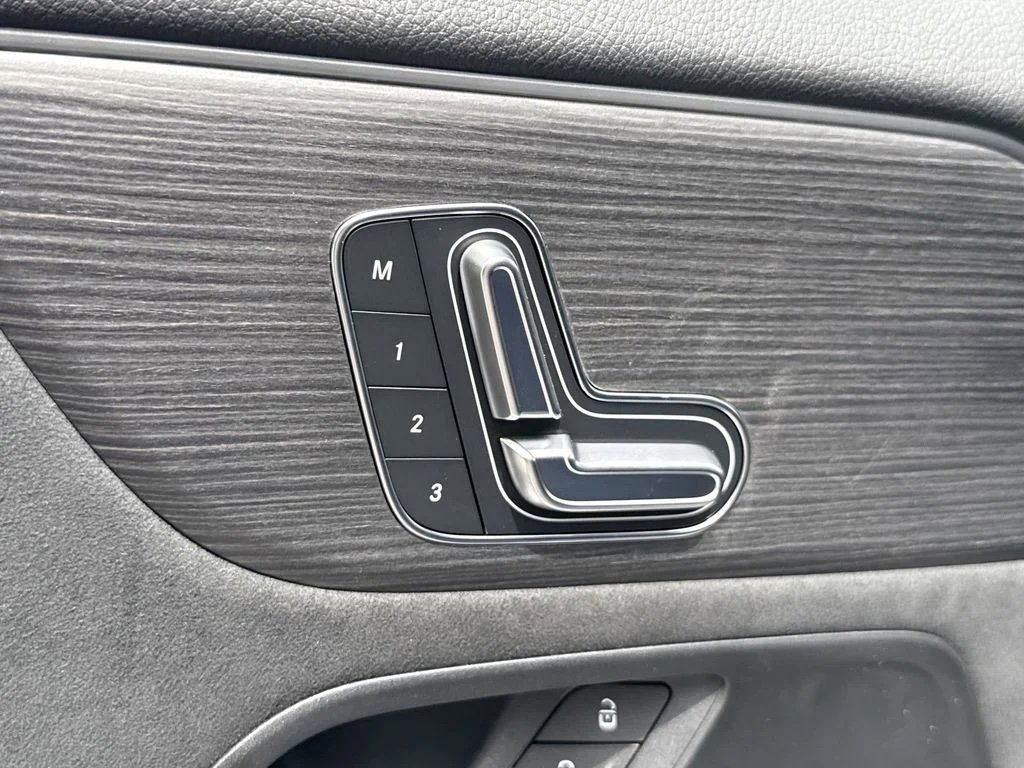 2025 Mercedes-Benz GLA GLA250 - Photo 11