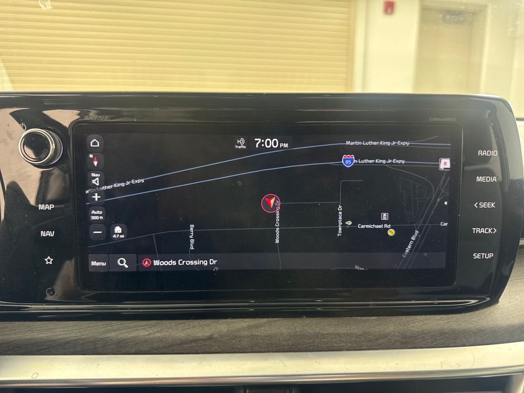 Used 2022 White Kia EX image 26