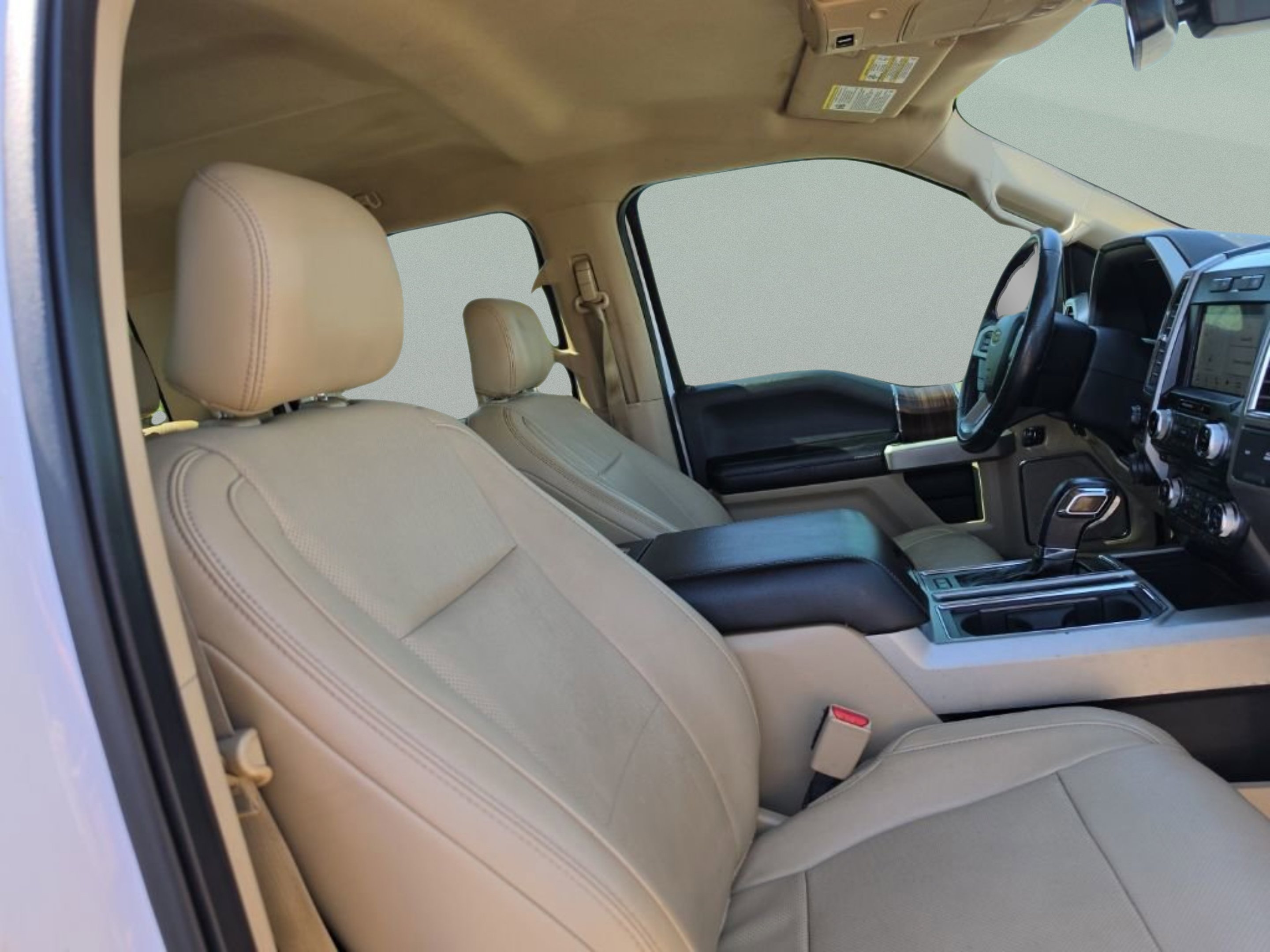 Used 2016 White Ford LARIAT image 26