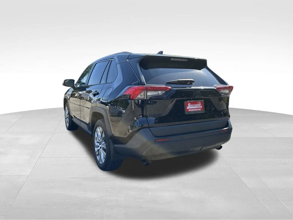 Used 2025 Black Toyota XLE Premium image 3