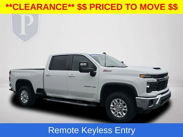 Used 2024 White Chevrolet LT image 2