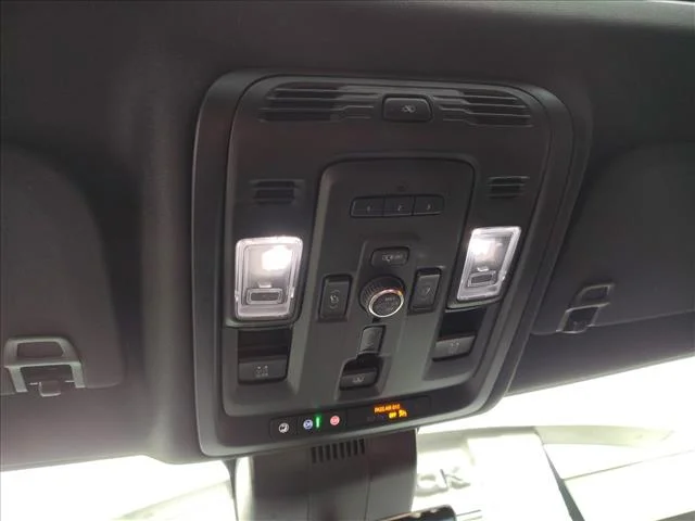 2024 GMC Yukon Denali Ultimate - Photo 27