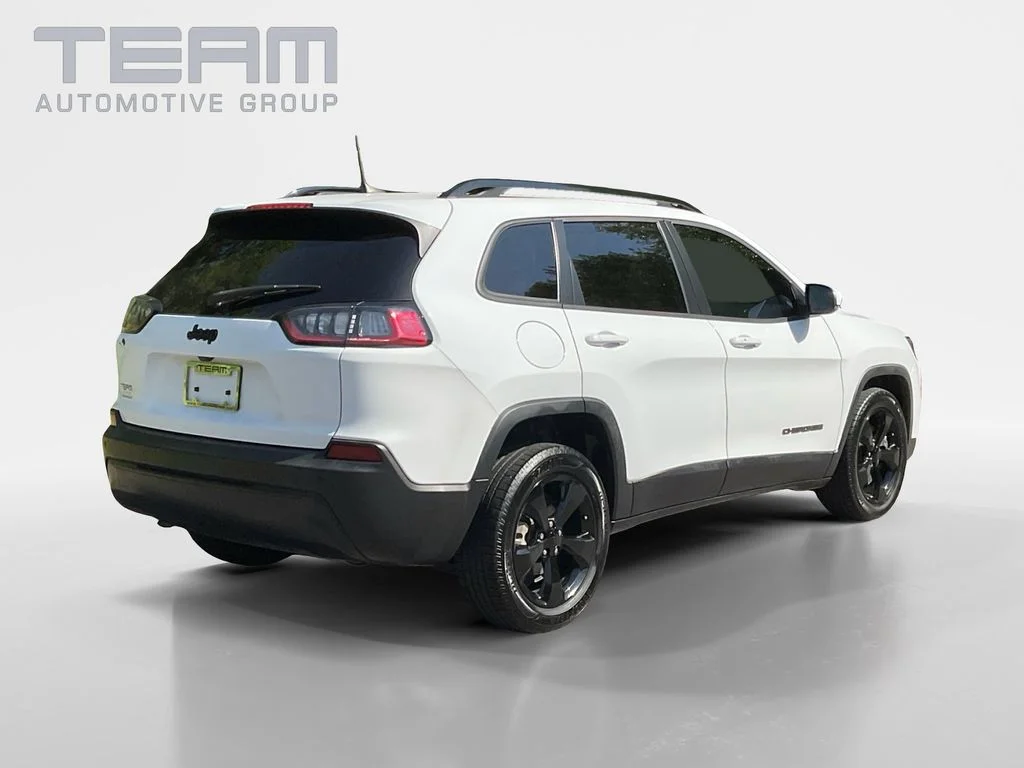 Used 2021 White Jeep Latitude Plus image 7