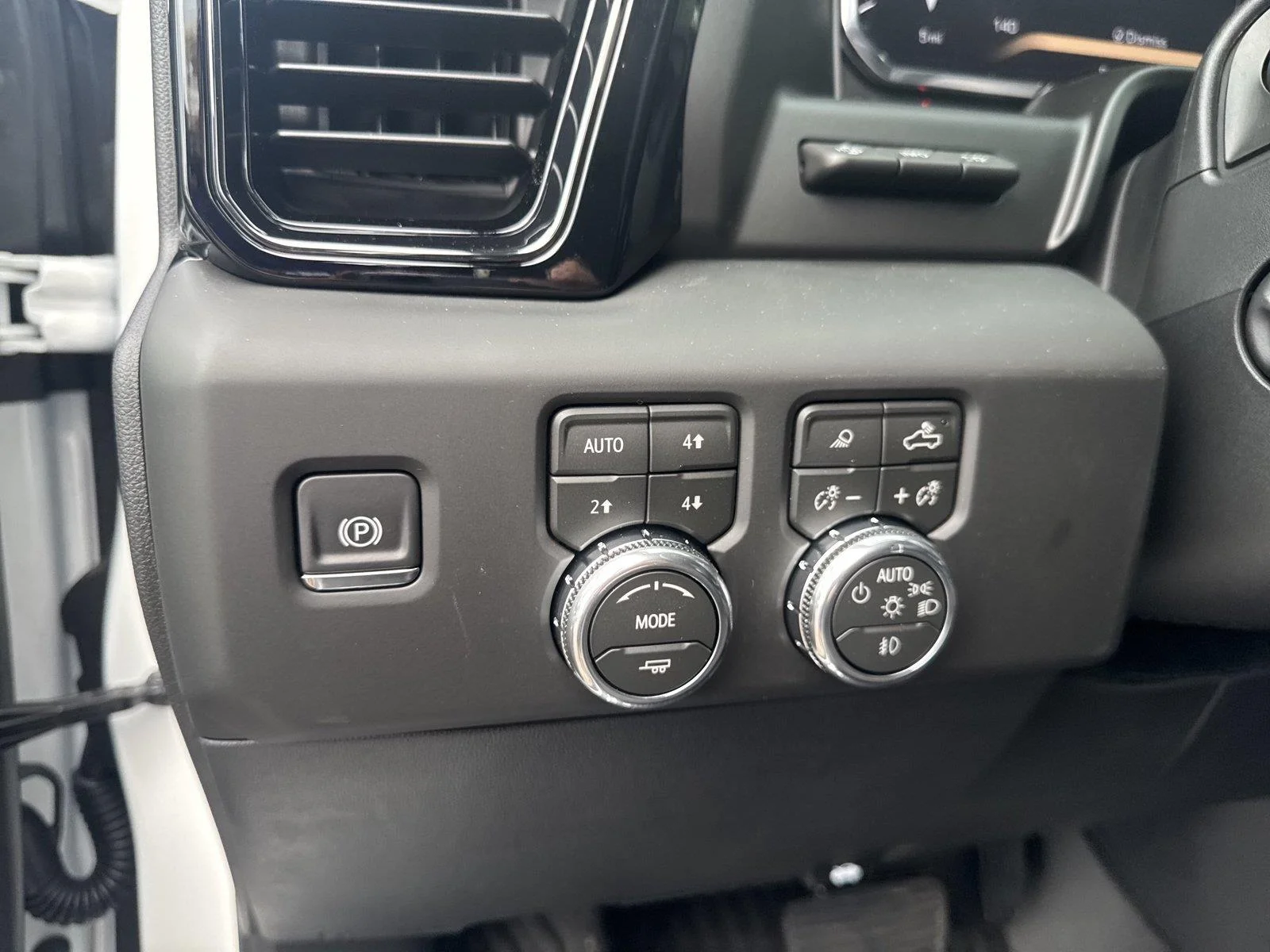 New 2026 Summit White GMC AT4 image 20
