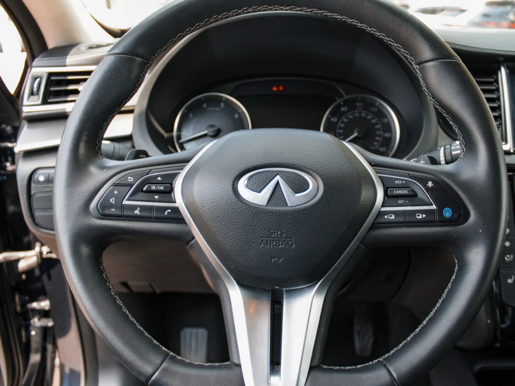 Used 2024 Hermosa Blue INFINITI LUXE image 13