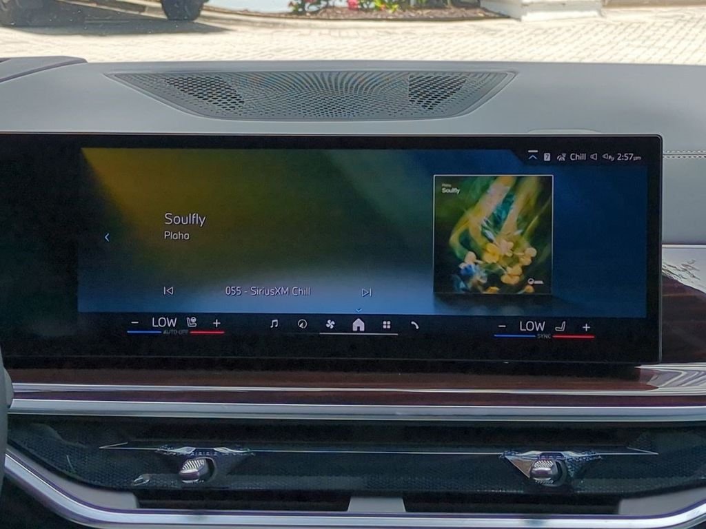New 2026 Alpine White BMW xDrive40i image 18