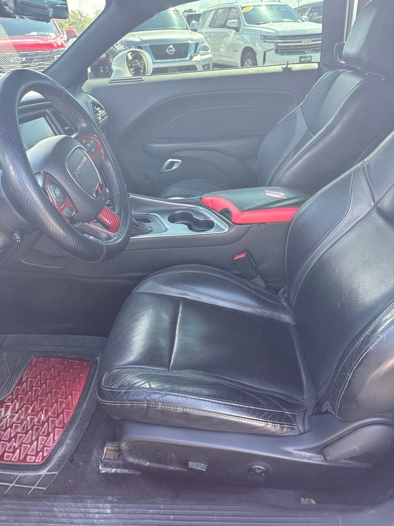 Used 2015 White Dodge SXT Plus image 3