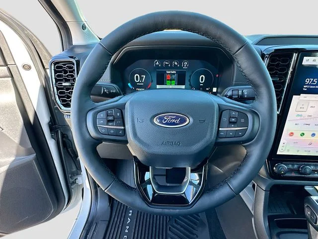 New 2026 Avalanche Ford Lariat image 7