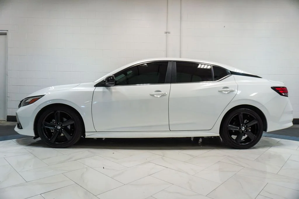 Used 2022 White Nissan SR image 28