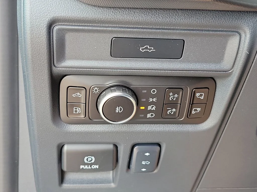 New 2026 Agate Black Metallic Ford Platinum® image 33