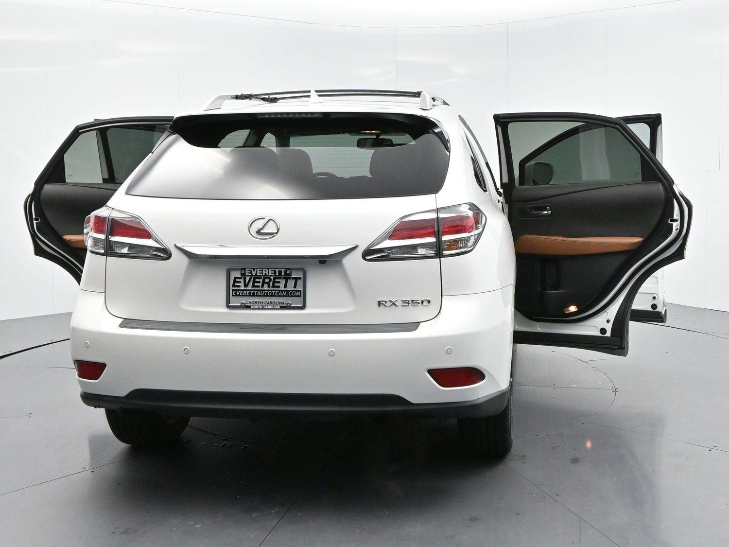 Used 2015 Starfire Pearl Lexus Base image 39