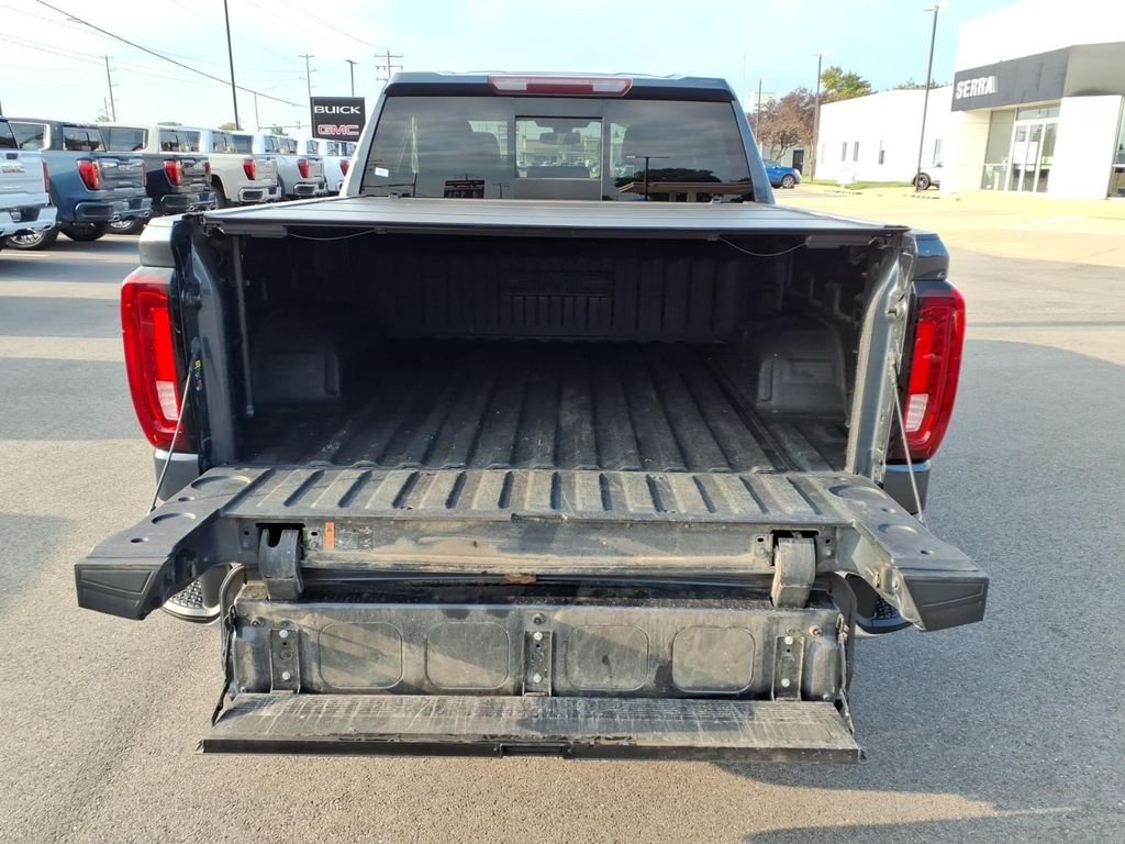 Used 2021 Dark Sky Metallic GMC SLT image 13