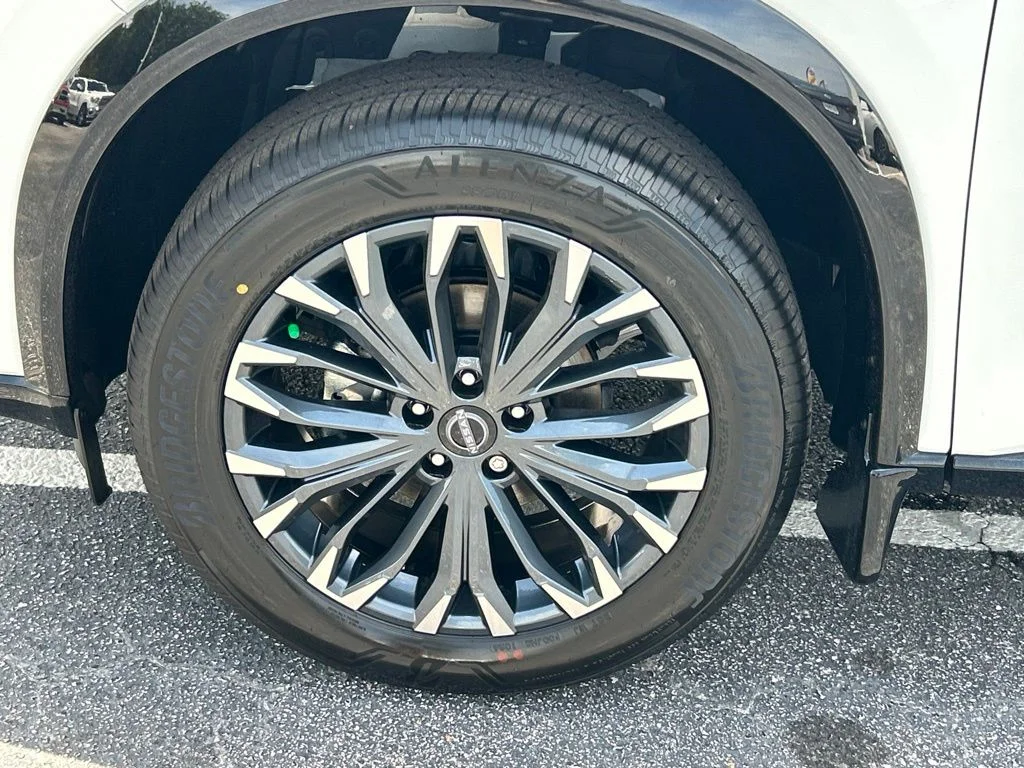 Used 2026 White Nissan Platinum image 55