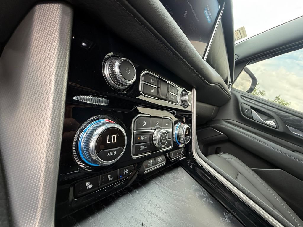 Used 2024 Silver GMC Denali image 23