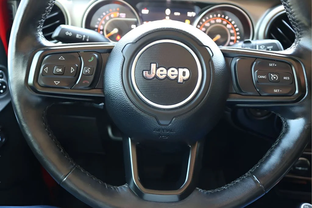 Used 2020 Red Jeep Sport S image 20