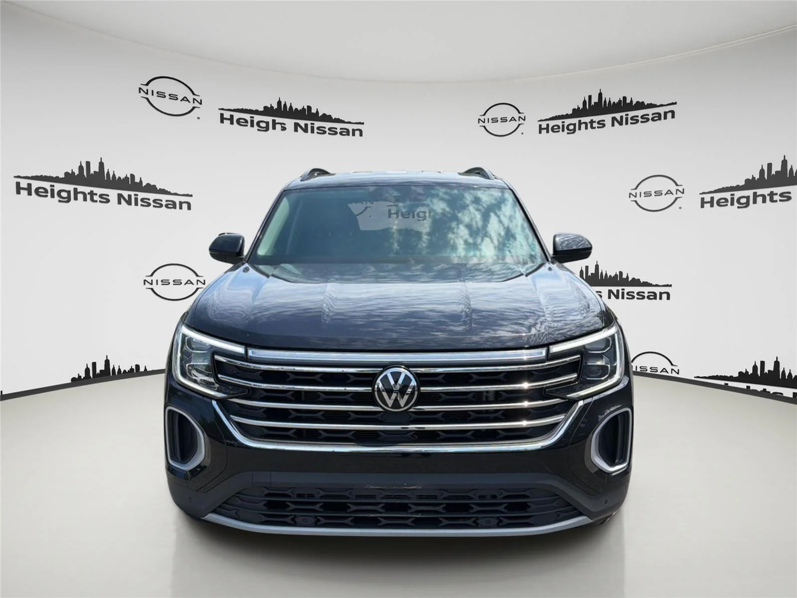 2025 Volkswagen Atlas SE w/Tech - Photo 7