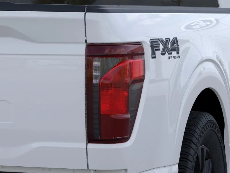 New 2026 Oxford White Ford XLT image 21