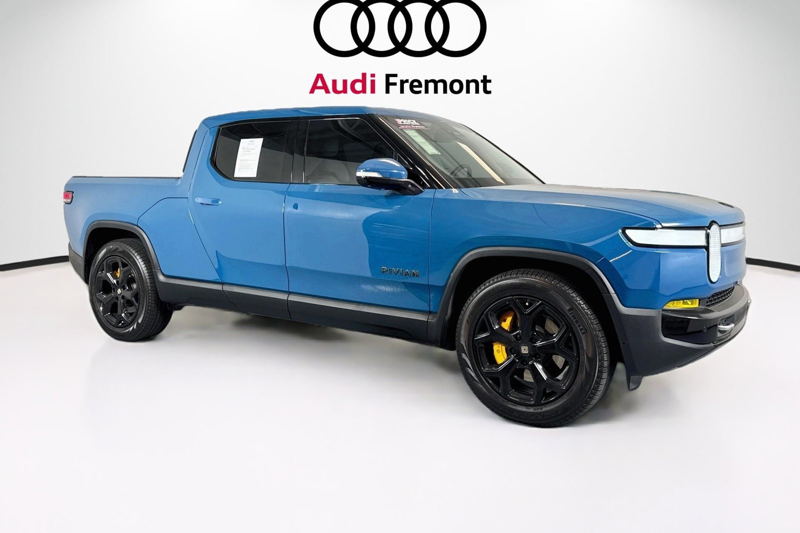 Used 2022 Rivian Blue Rivian Adventure Package image 7