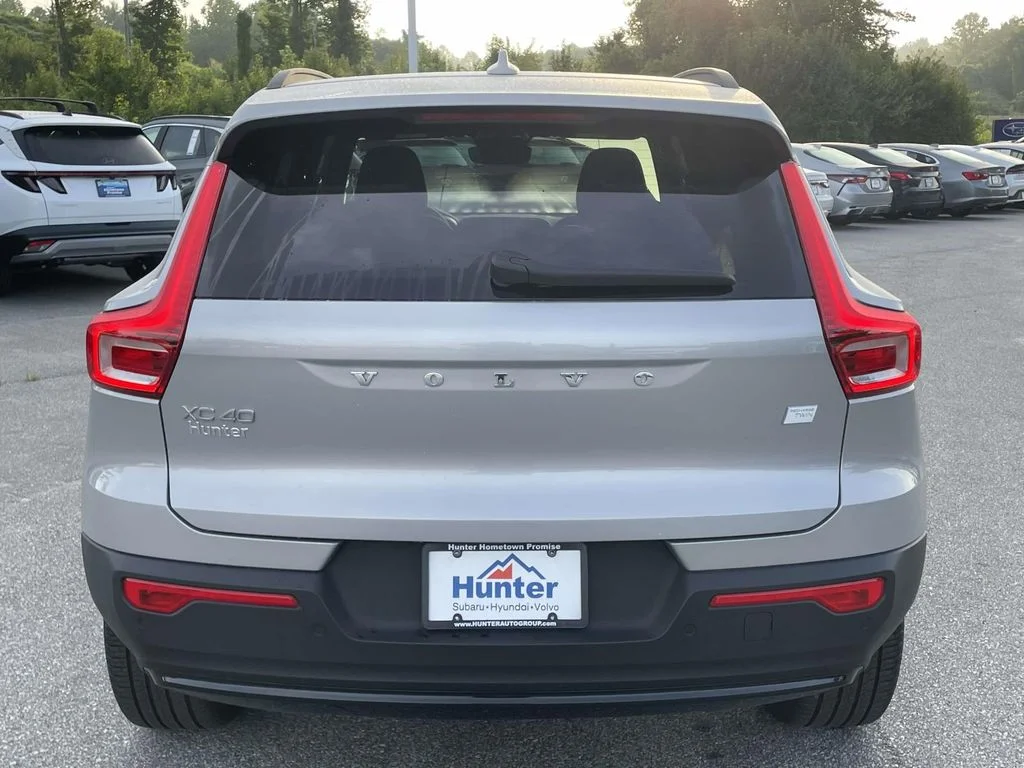 Used 2023 Silver Dawn Metallic Volvo Ultimate image 27