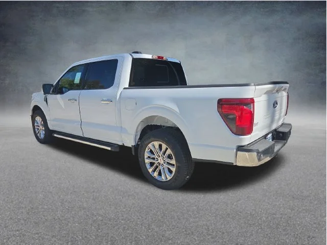 New 2026 Oxford White Ford XLT image 6