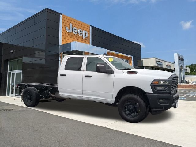New 2026 Bright White Clear-Coat Exterior Paint RAM Tradesman image 10