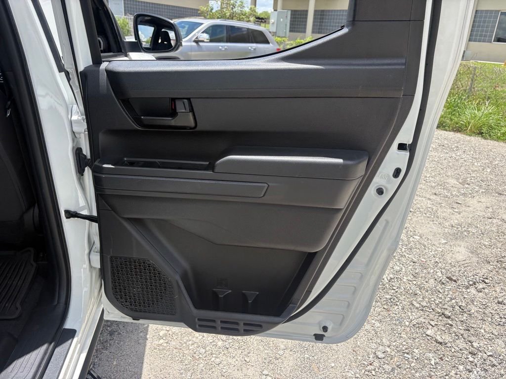 2025 Toyota Tacoma SR - Photo 15