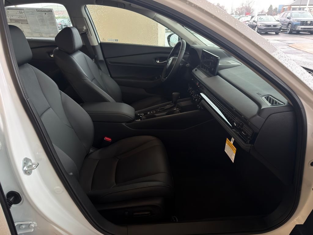 Used 2026 White Honda EX-L image 24